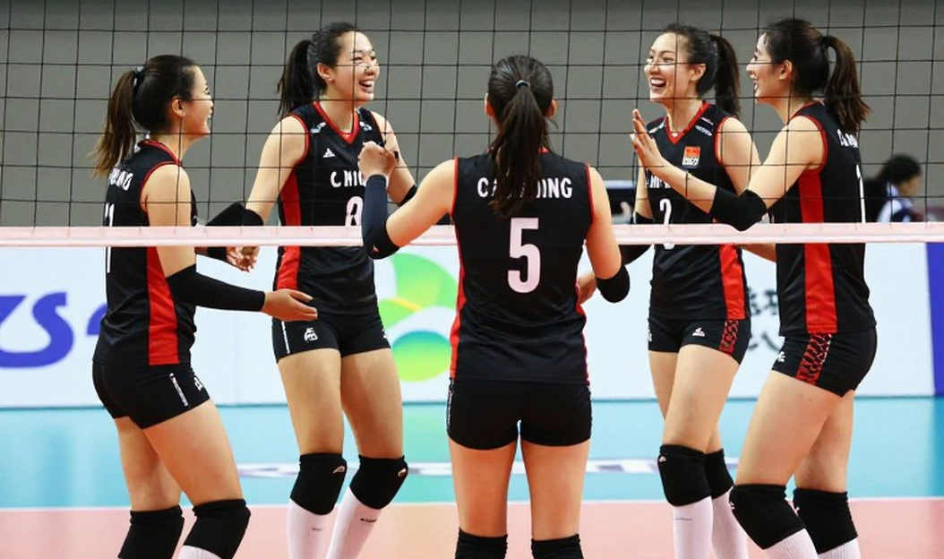 Khi khán đài trống hát bài ca mái nhà: Chuyện những sân bóng Việt Nam chậm nải giữa lời hứa